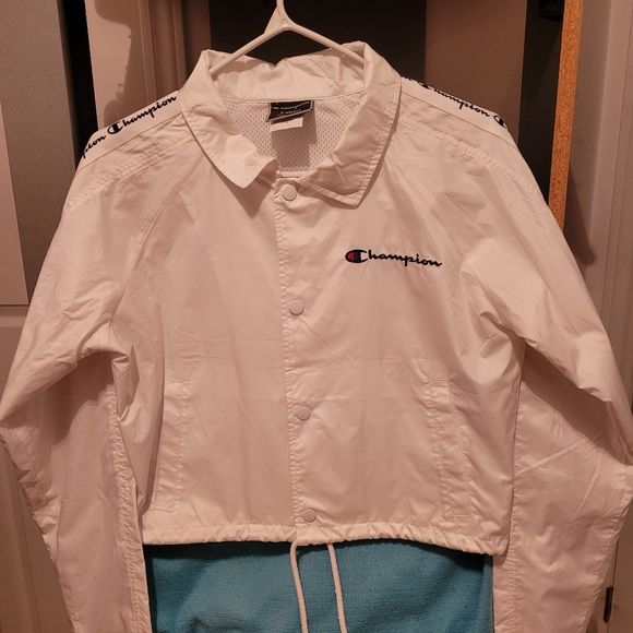 Champion White Cropped Coach jacket - Picture 2 of 8
